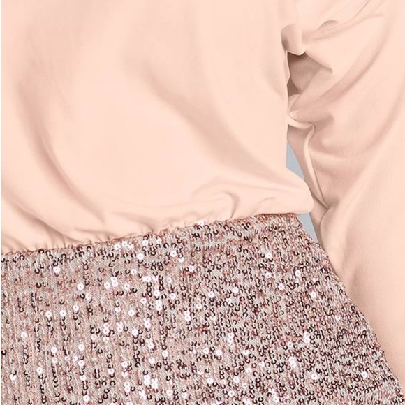 Sequin Dress Open Back Sizes M (8-10), L (12-14), Color Gold - Picture 4 of 7